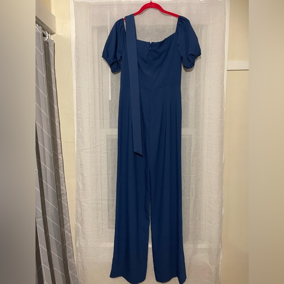 🦋BNWT🦋 Lilly Pulitzer Jada Off-The-Shoulder Jumpsuit in Oyster Bay Navy - Picture 2 of 5